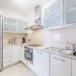Romen 2-2 Penthouse Sea View & Jacuzzi 2b Hébergement de vacances *
