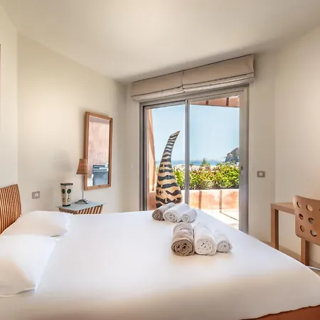 Semesterbostad Romen 2-2 Penthouse Sea View & Jacuzzi 2b Palm-mar
