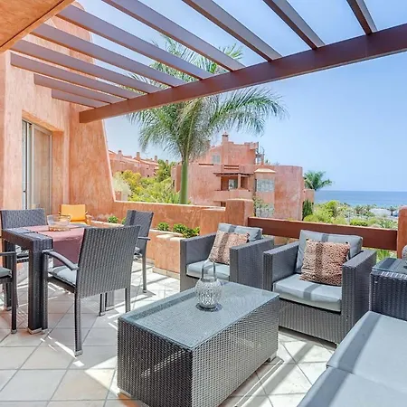 Romen 2-2 Penthouse Sea View & Jacuzzi 2b